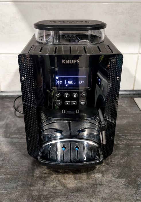 Кофемашина Krups EA817 2021 год выпуска