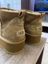 Новенькі Ugg