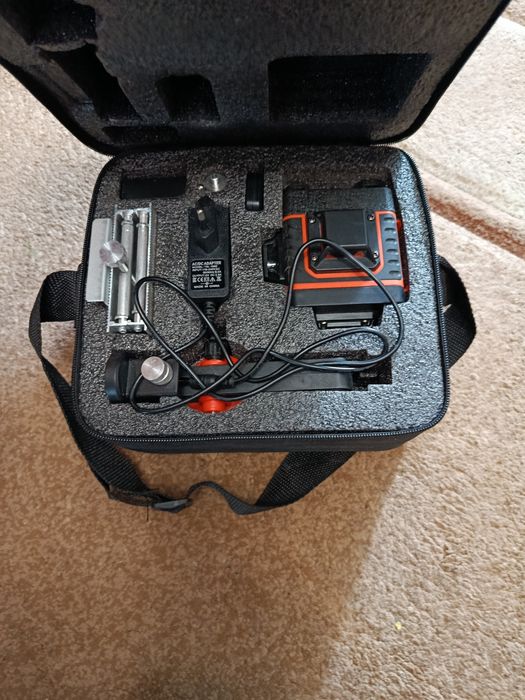 Лазерний рівень Hilda