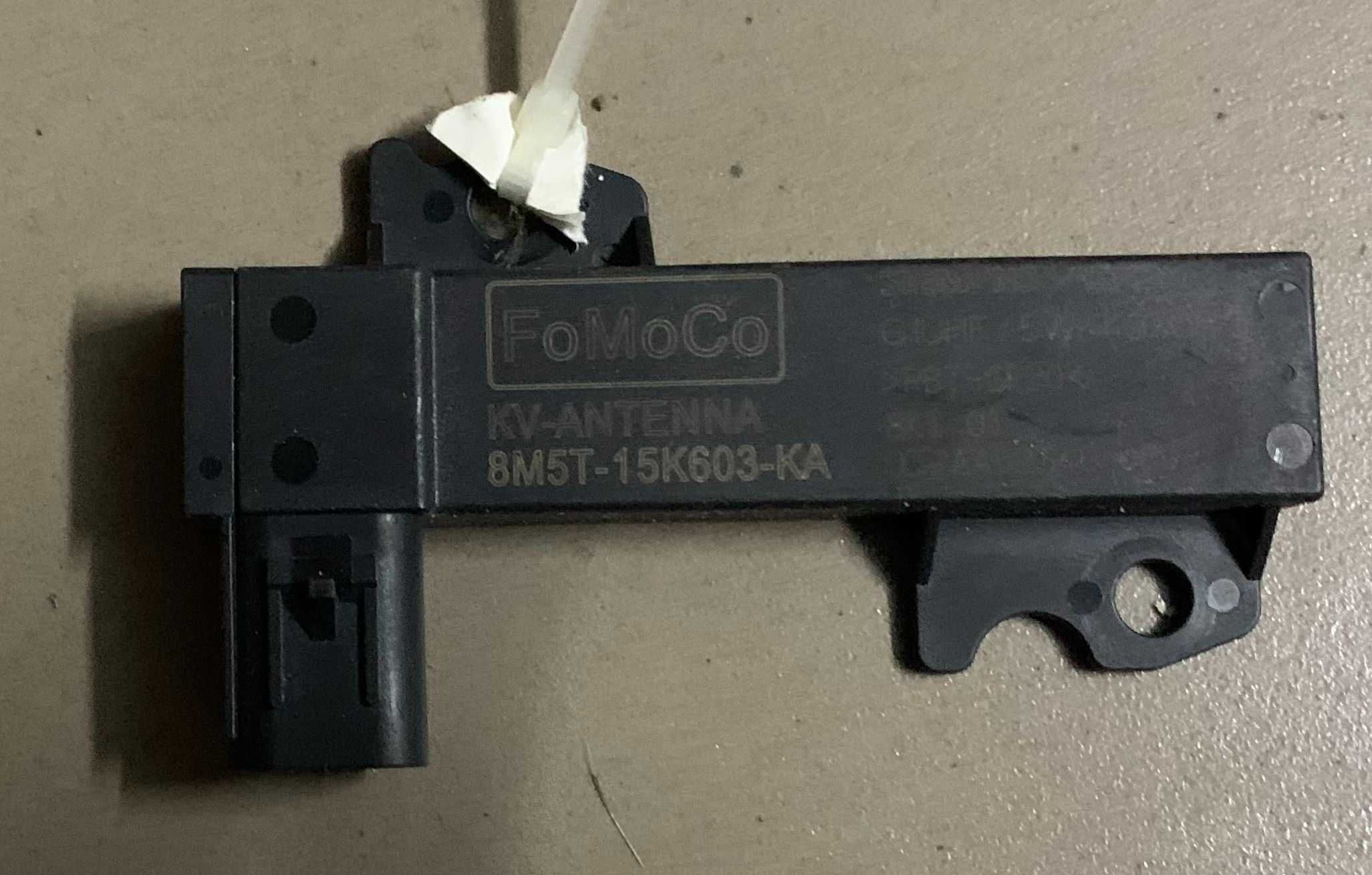 Ford Focus 3 antenna, подушка двигуна, світловідбивач