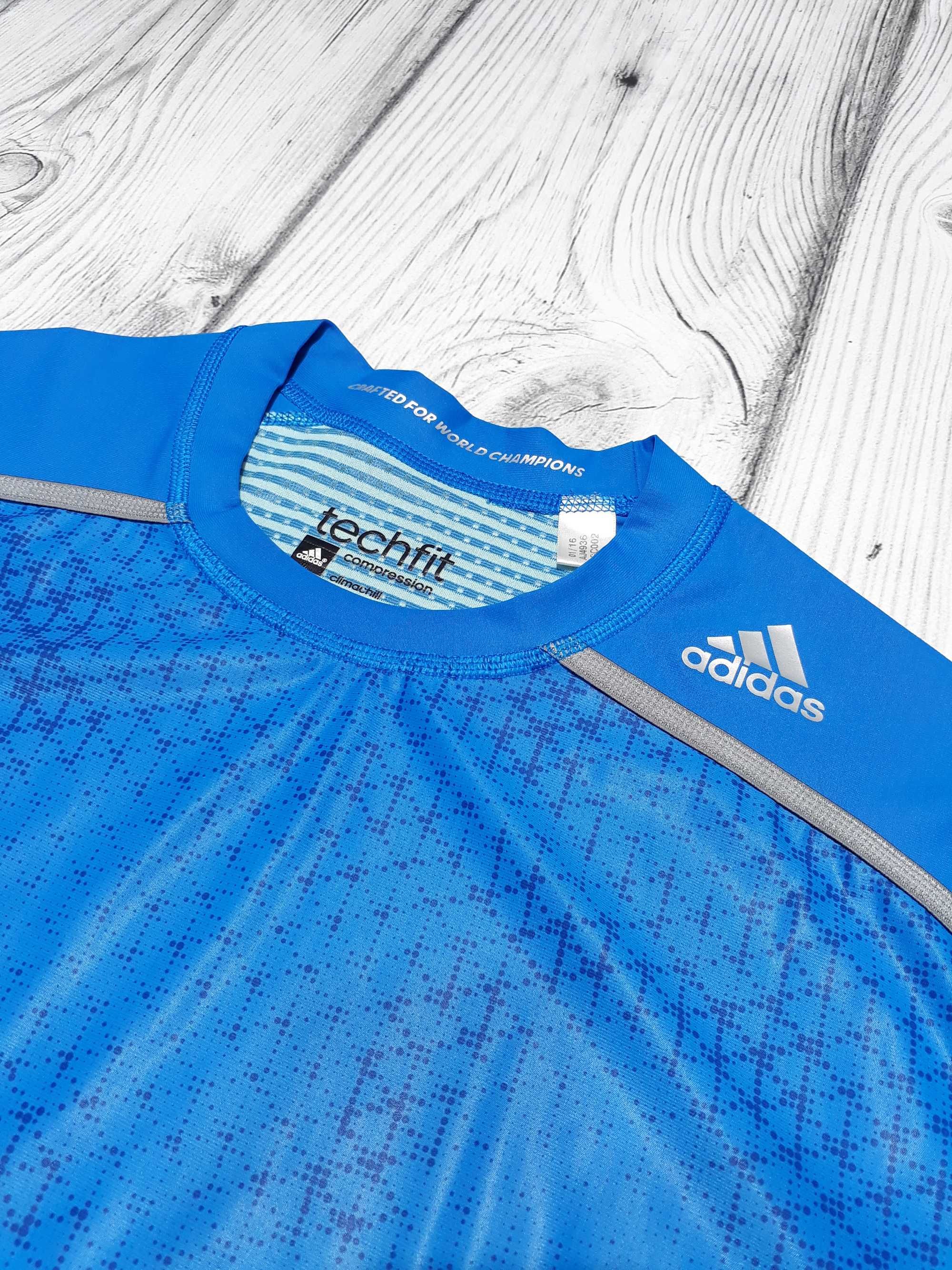 Компресійна футболка Adidas Techfit теомуха розмір L-XL