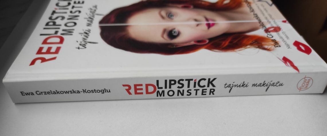 "Tajniki makijażu" RedLipstickMonster Ewa Grzelakowska Kostoglu