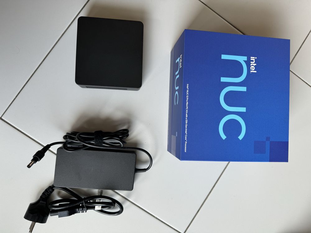 Computador Intel NUC 12 Pro i5