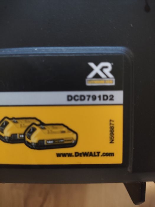 Wkrętarka DeWALT DCD791D2