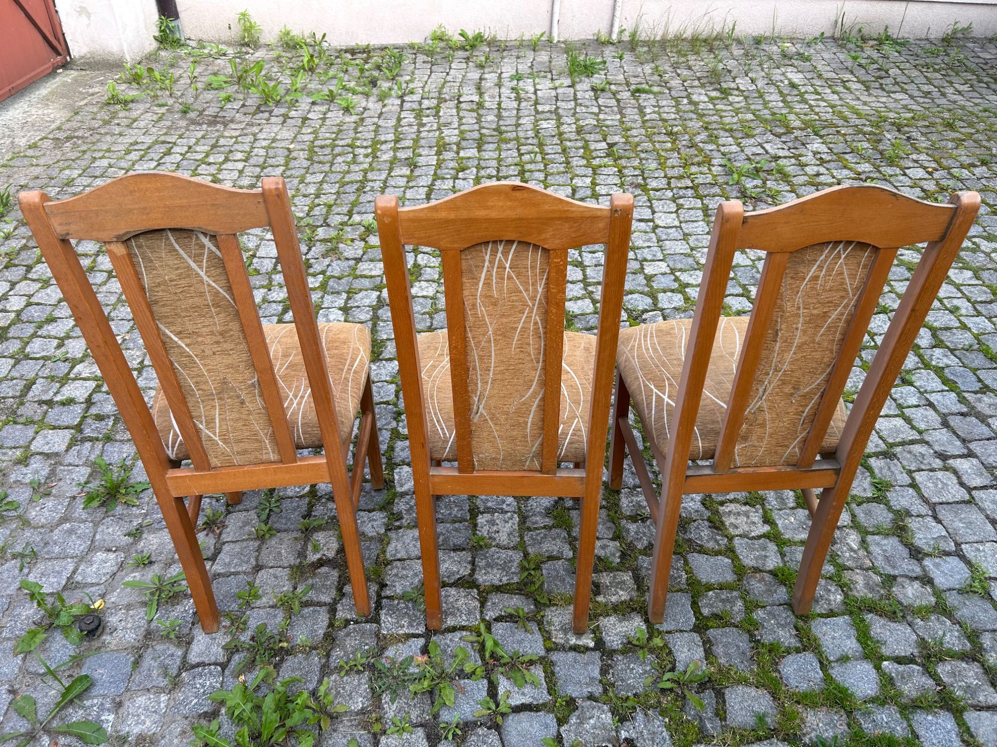 Krzesło stare tapicerowane