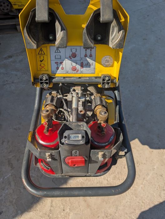 Вібронога Bomag BT65G Вибротамбовка Вибронога Вібролапа