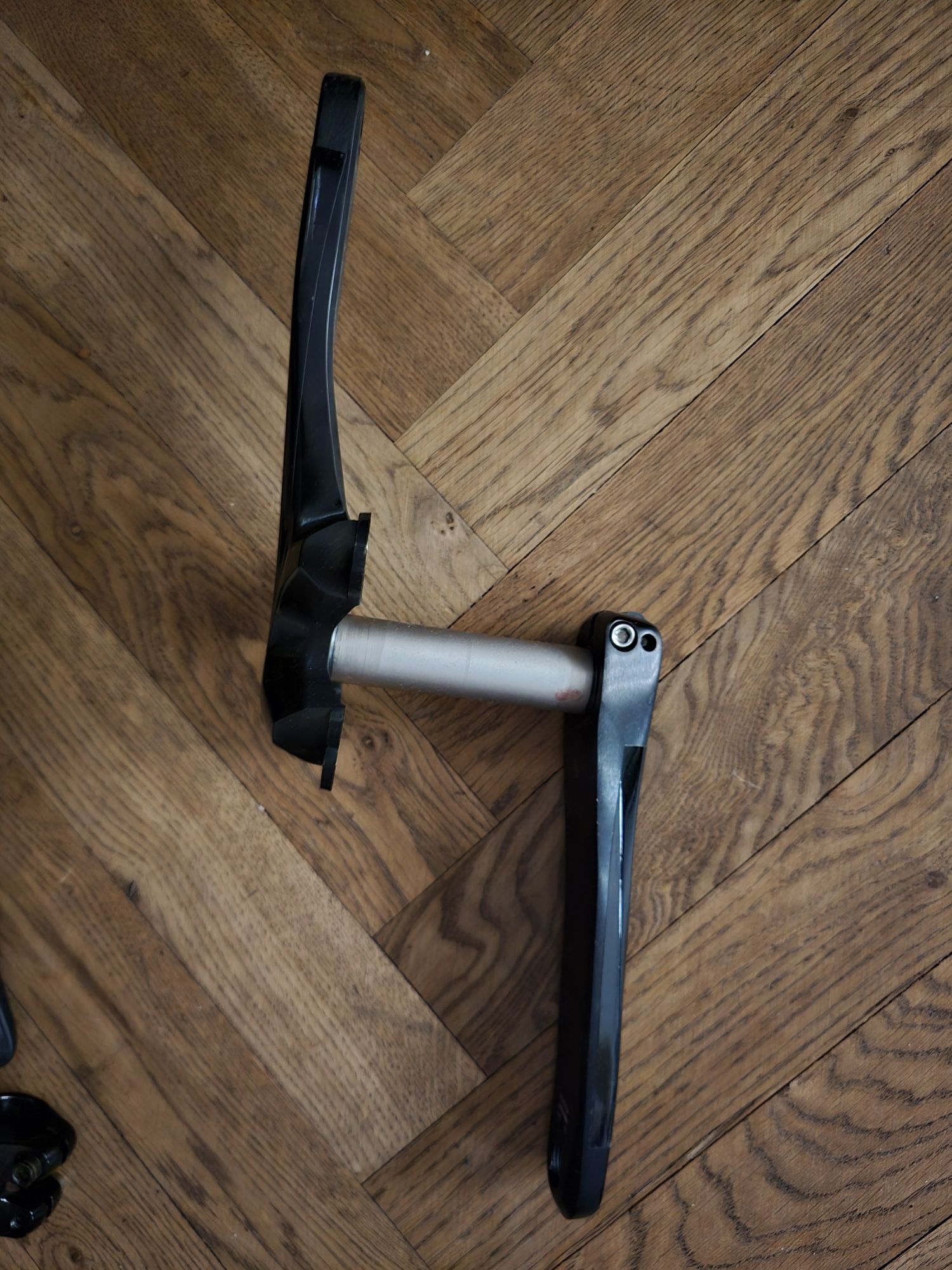 Shimano 105 FC-R7100– korba 175mm  szosowa bez pedałów