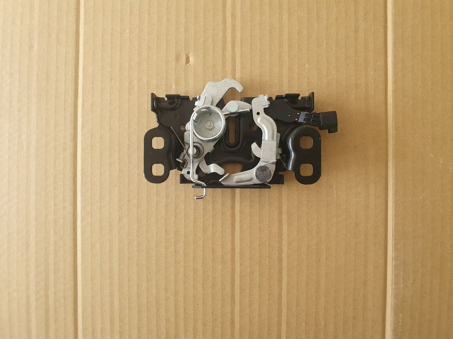 Ручка відкриття капота трос открытия замок jeep compass 17 -