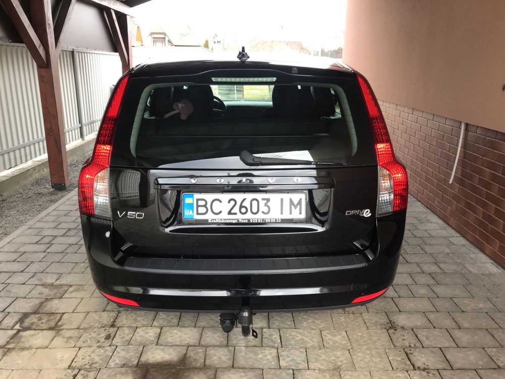 Volvo v50 2010р 1.6 d