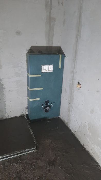 Плитка на инсталяцыя,все вырезано только приклеить