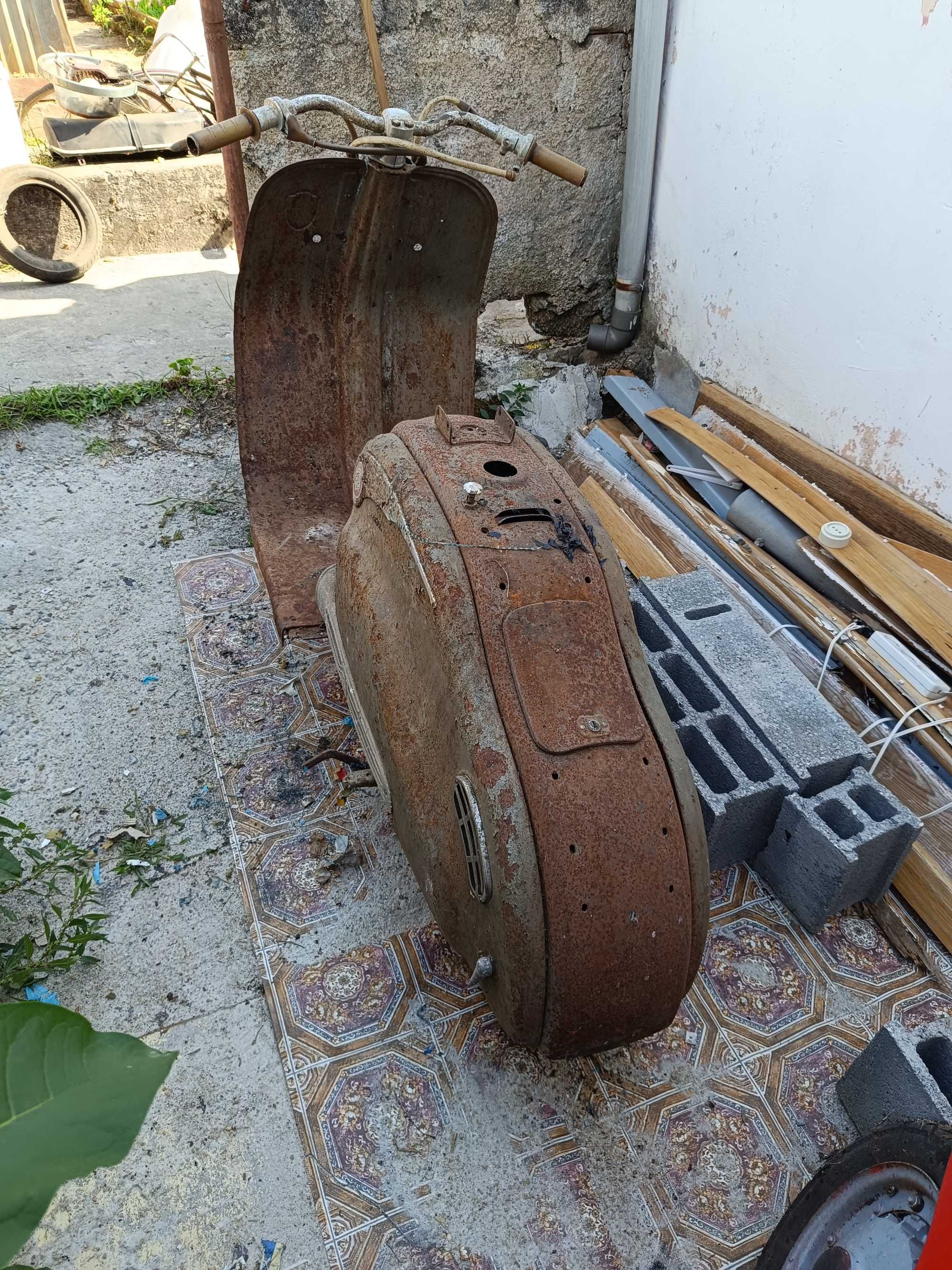 Vendo lambreta 150