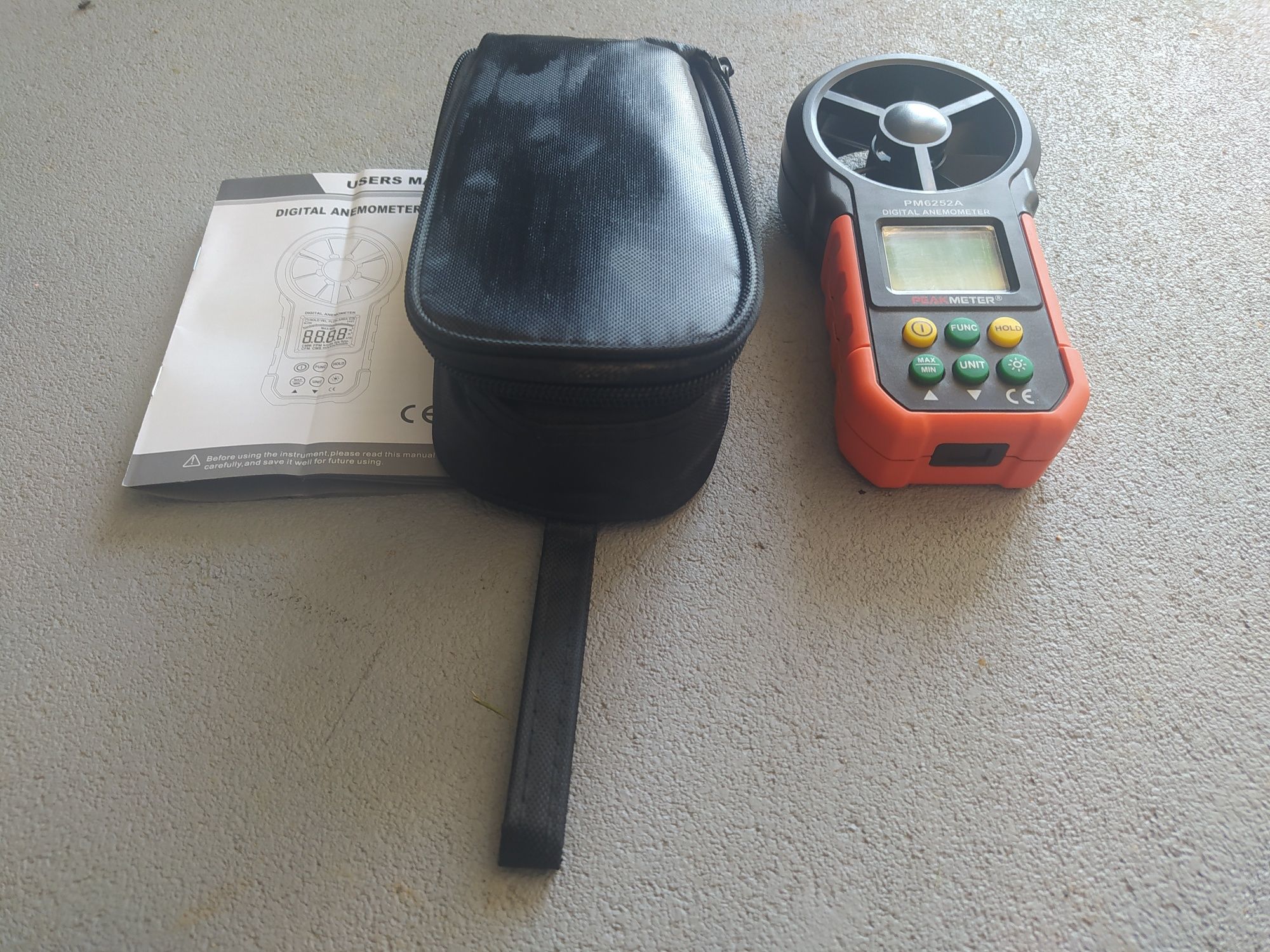 Anemometr wiatromierz miernik prędkości powietrza wiatru PM6252A etui
