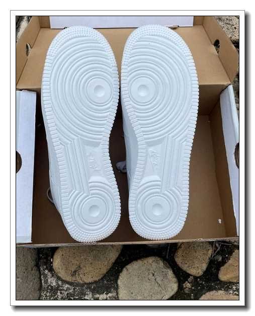 Białe buty Nike Air Force 1, rozmiar 42, biały Reaper
