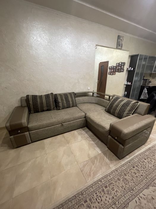 Продам угловой бу диван Таирова