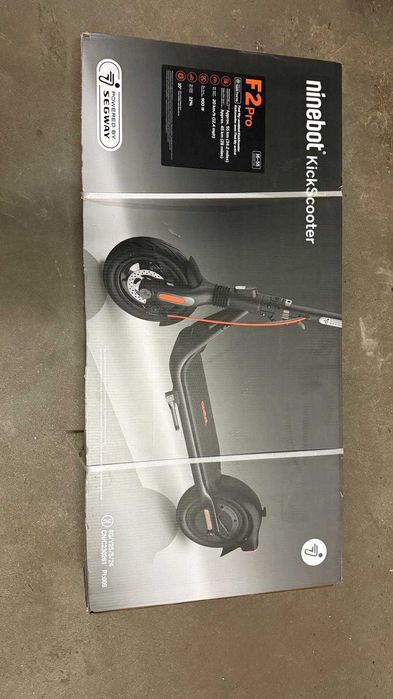 Ninebot KickScooter F2 Pro D
Hulajnoga elektryczna Segway, o mocy 450W