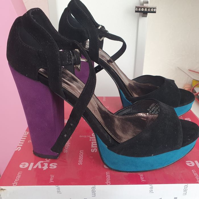 Босоніжки мєгакласні 39