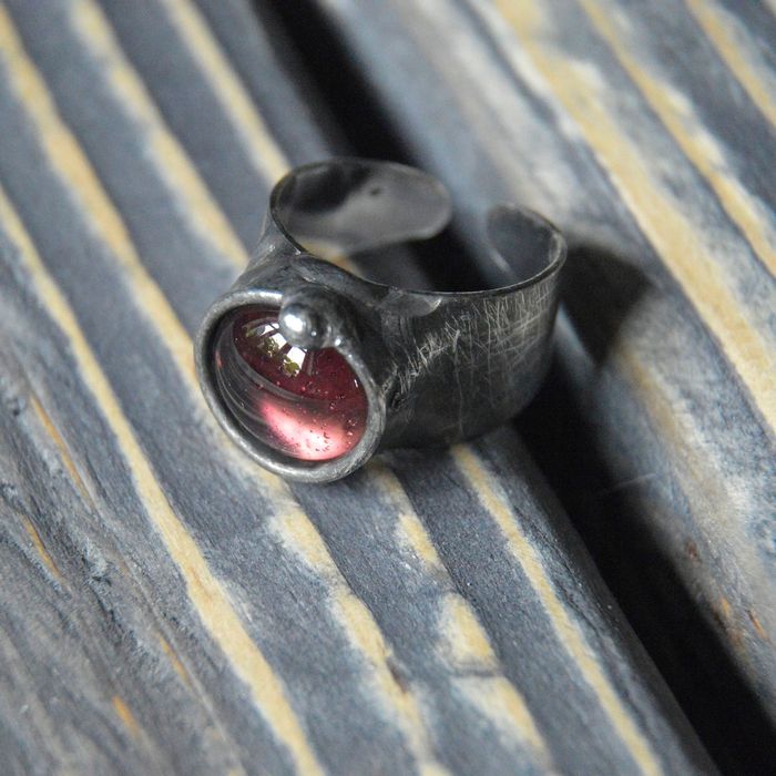 Ametystowy - fioletowy regulowany witrażowy pierścionek