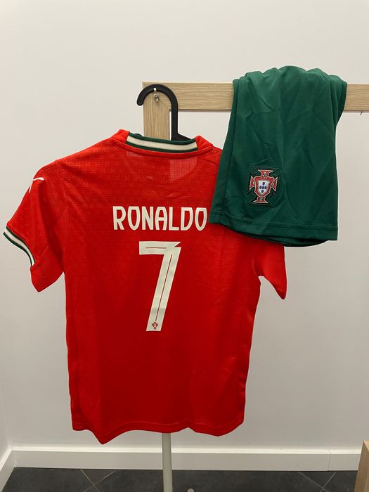 Equipamento Ronaldo Portugal criança