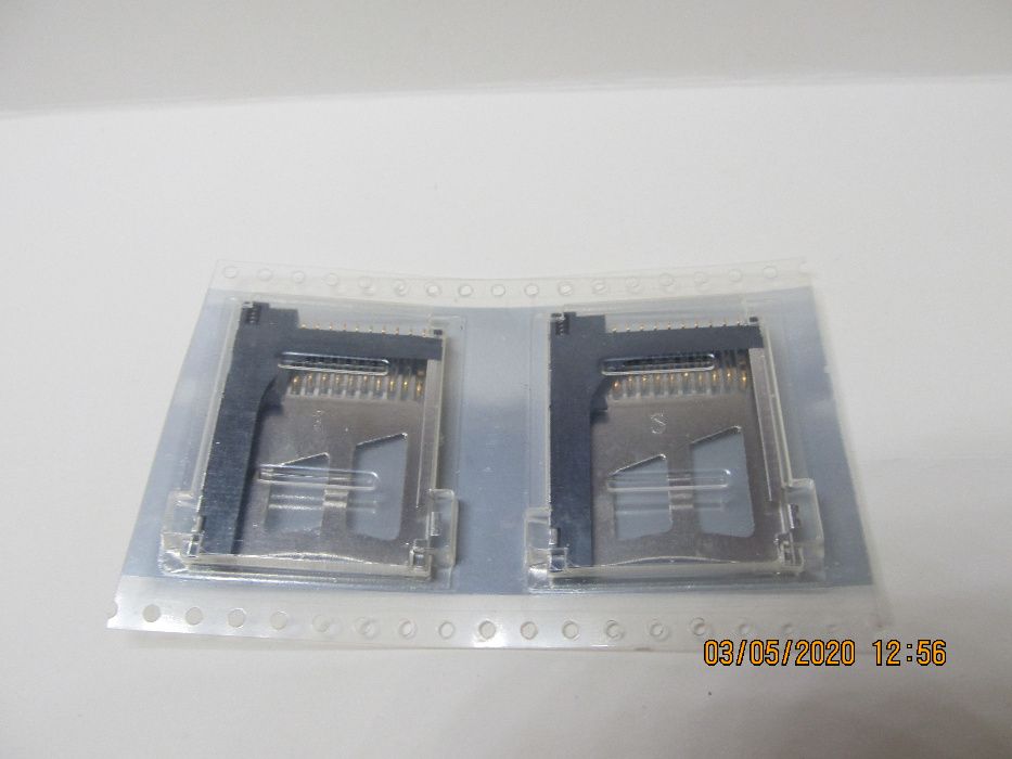 Cлот (тримач) карти пам'яті для PSP-200(Х)