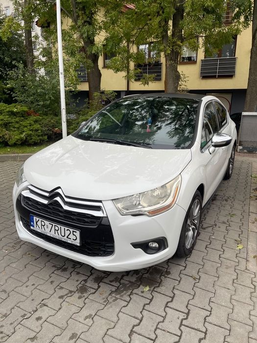 Citroën DS4 Citroën DS4 1.6 HDi 2011 • Automat