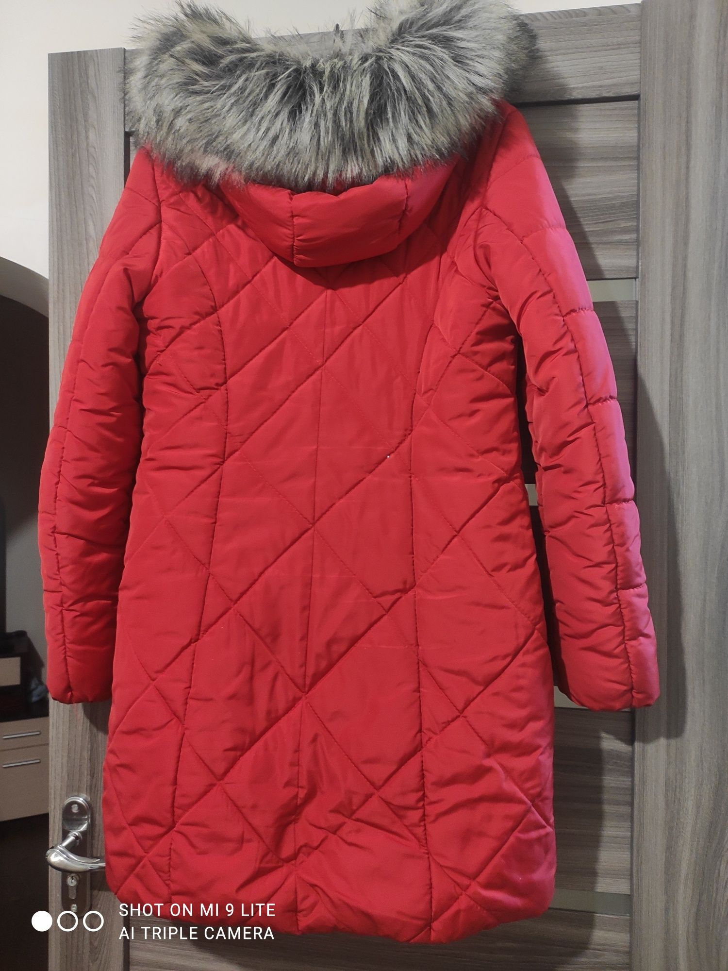 Пальто червоне зимове 46-48