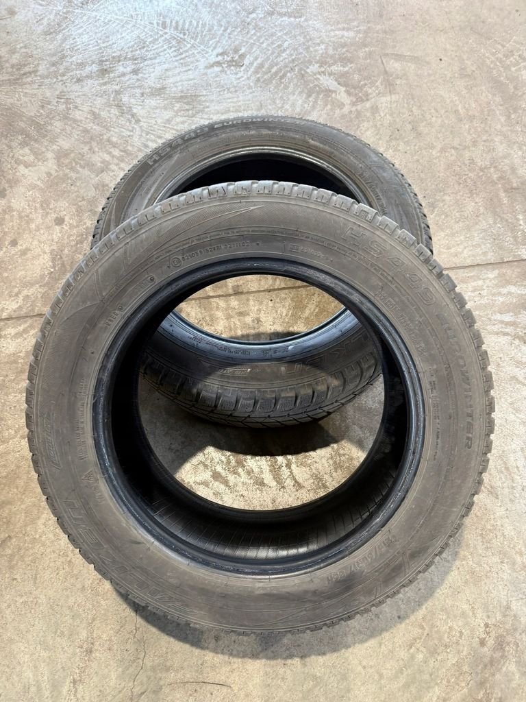 Opony Falken eurowinter hs449 215/60/17