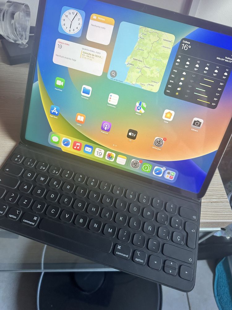 iPad Pro 12.9-inch 6 Geração 128 GB + Celular Pode ir com Teclado