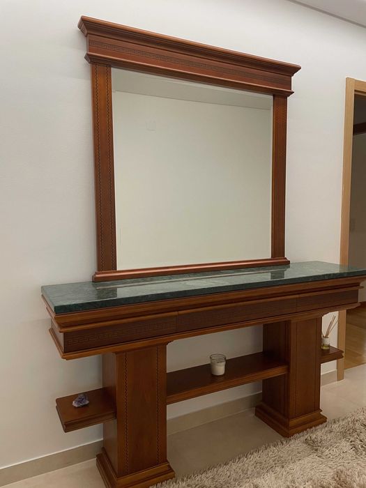 Consola em Cerejeira com pedra em Granito verde e espelho parede