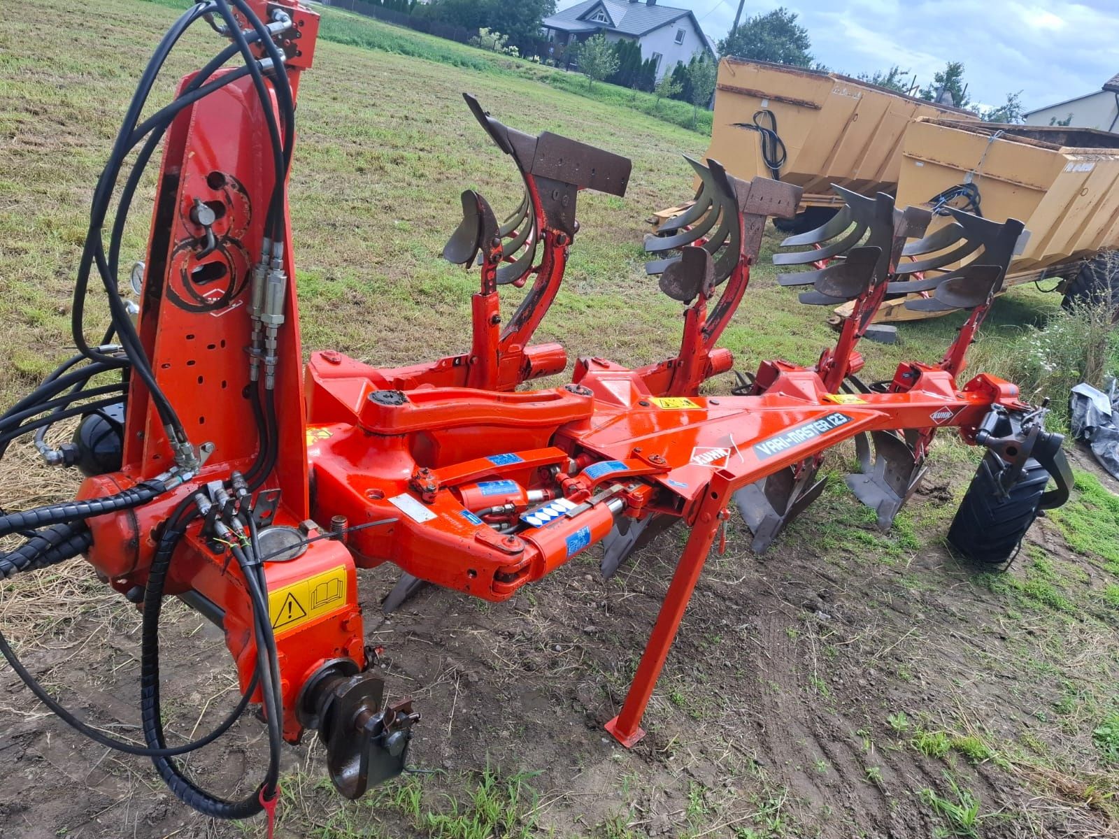 Pług obrotowy Kuhn Vari Master 123