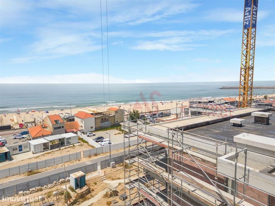 Apartamento T2 no empreendimento Espinho Beach Residendes em Espinho