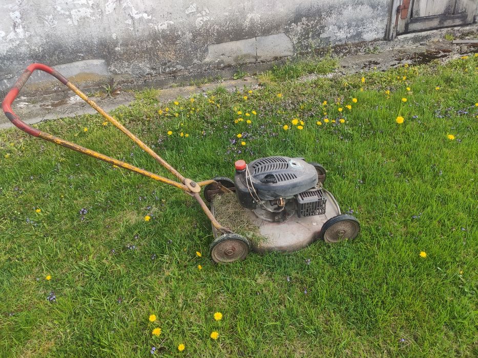 Kosiarka sprawna bez napędu