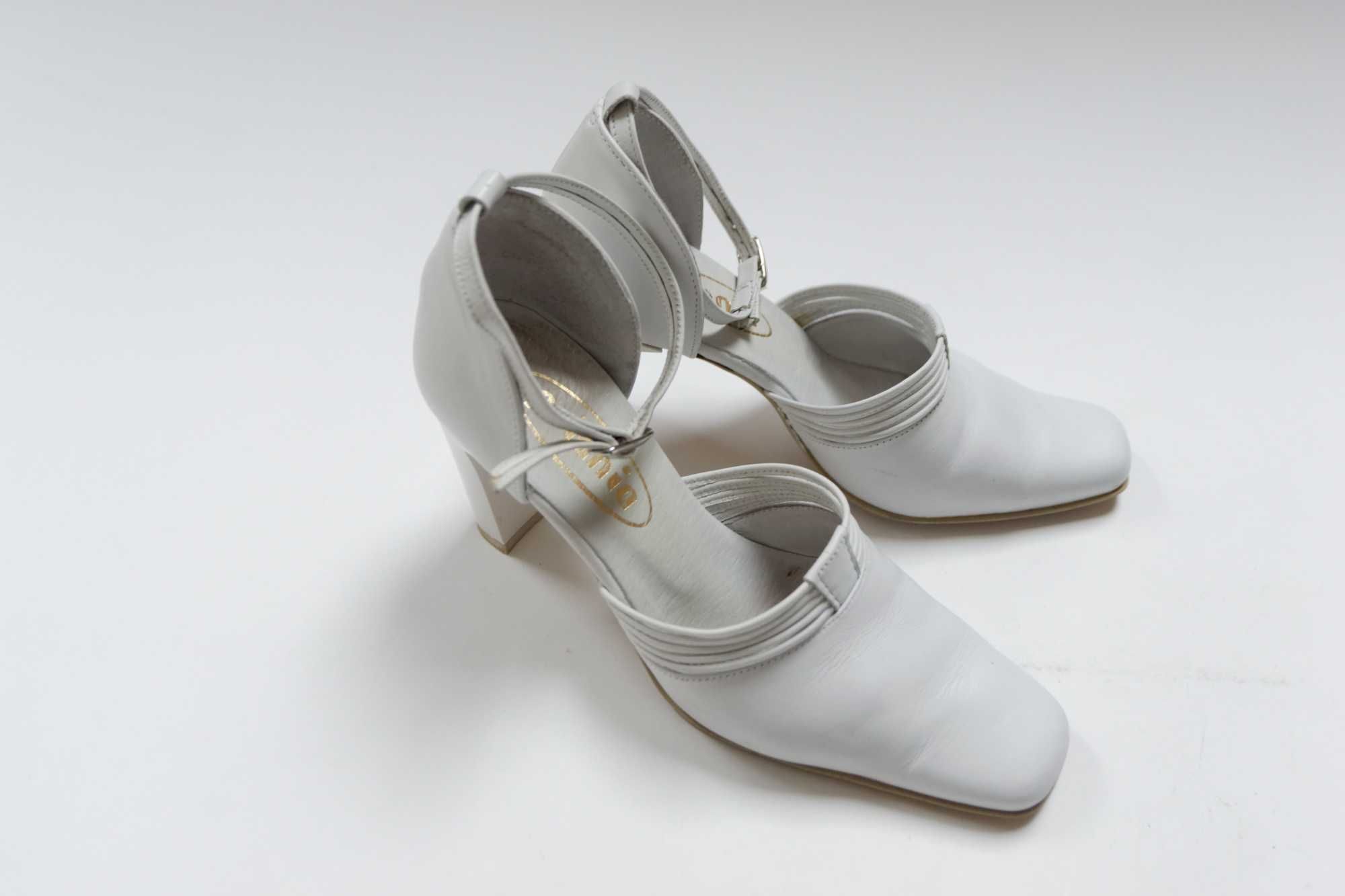 białe buty skóra polska produkcja jak NOWE 39