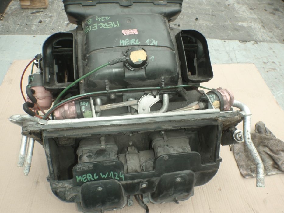 wentylator silniczek nagrzewnicy kabiny mercedes w 124 w124