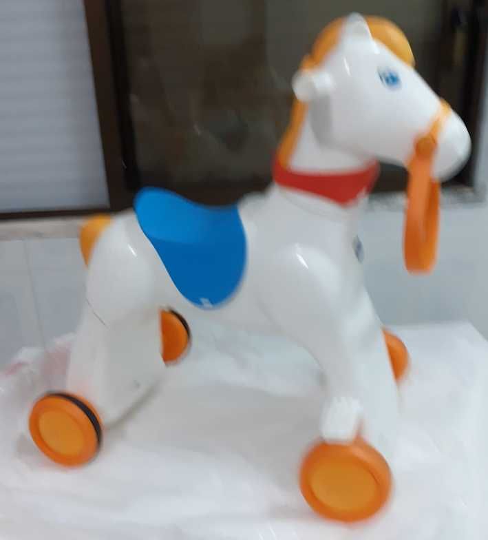 Cavalo Chicco com som e duas posições