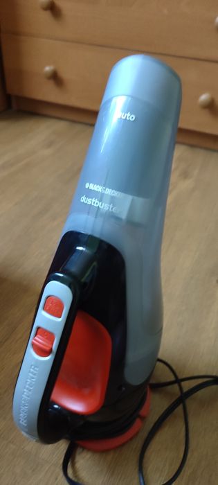 Пилосос Black and decker.для авто.