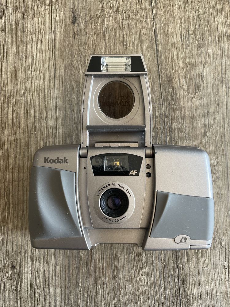 Camera vintage de rolo Kodak Advantix C400