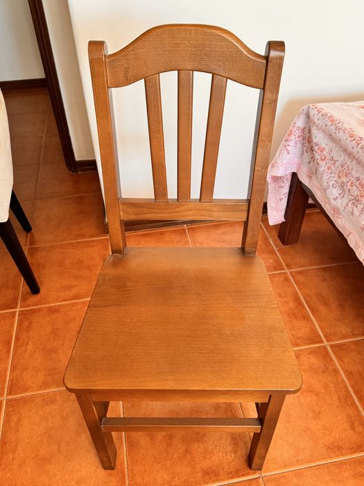Cadeira de madeira