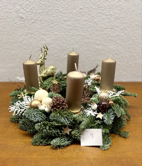 Stroik wianek adwentowy