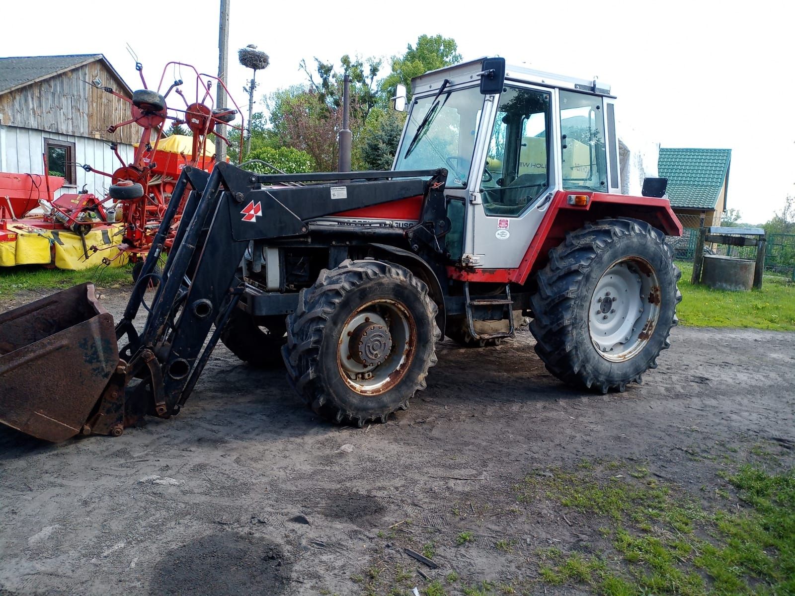 Massey Ferguson 294 S z turem 4x4 łyżka