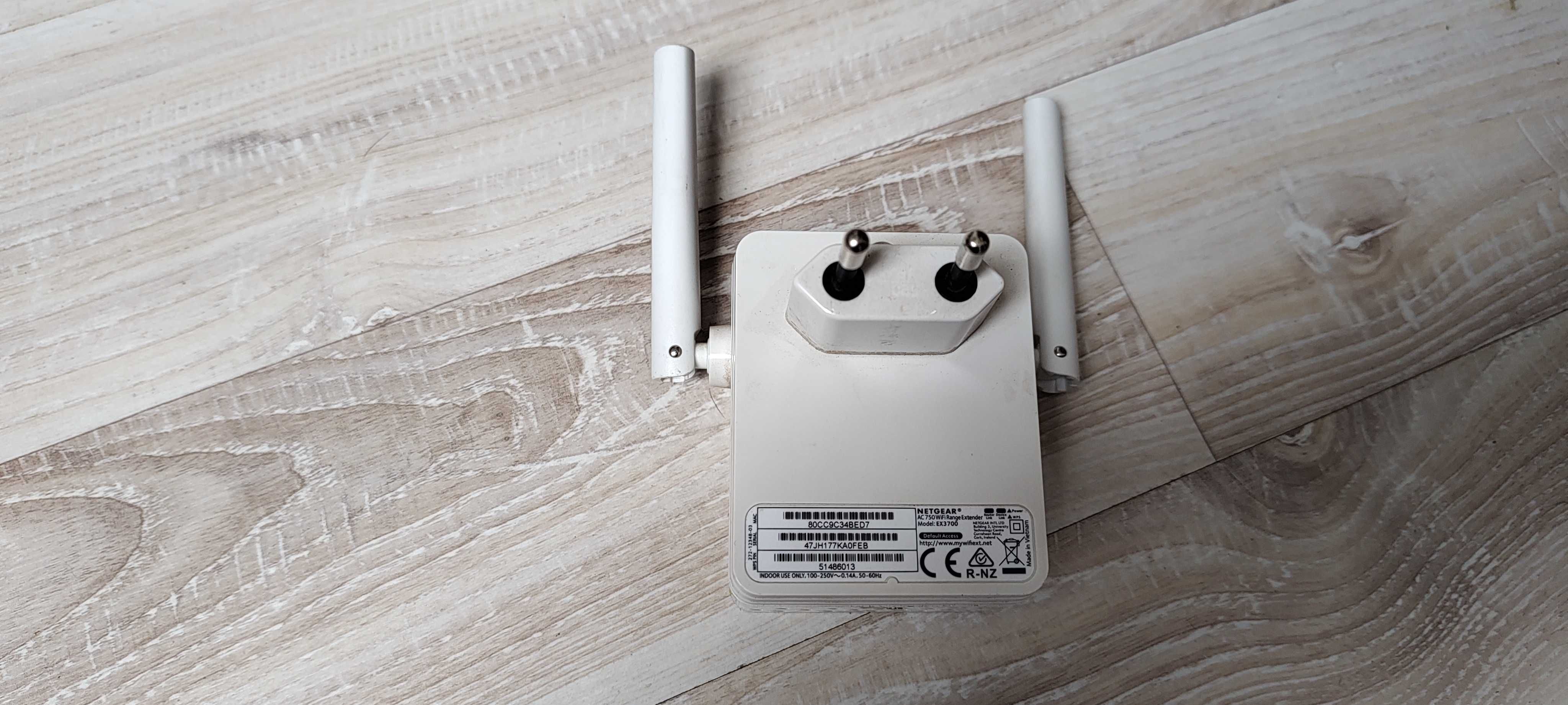 Wzmacniacz sieci NETGEAR AC750 EX3700 FOLIA