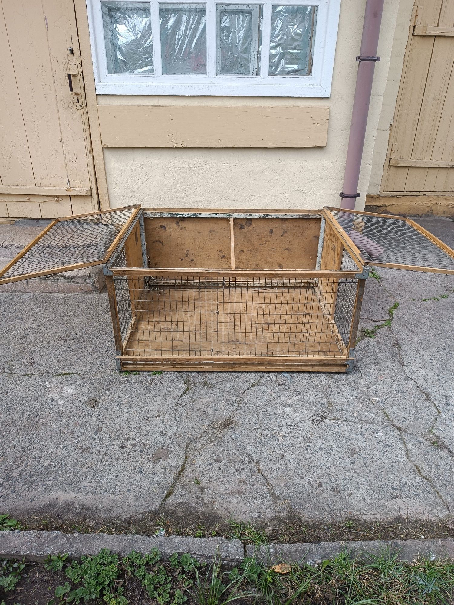 Продам ящик для цыплят и др.