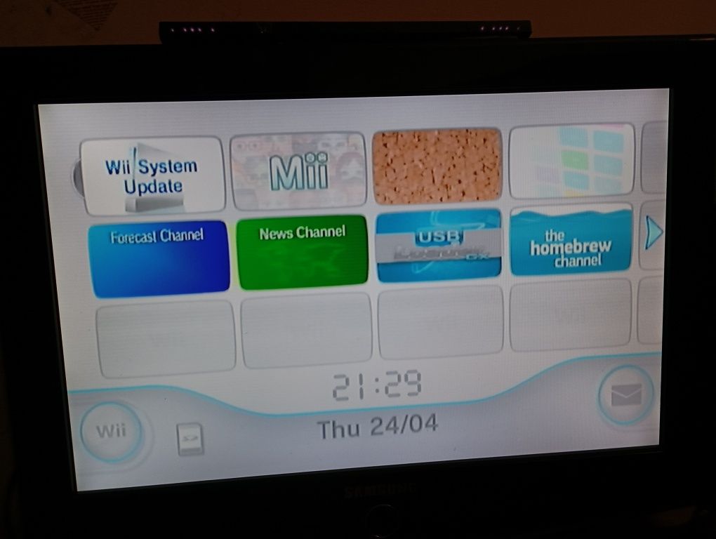 Nintendo Wii desbloqueada C/cabos