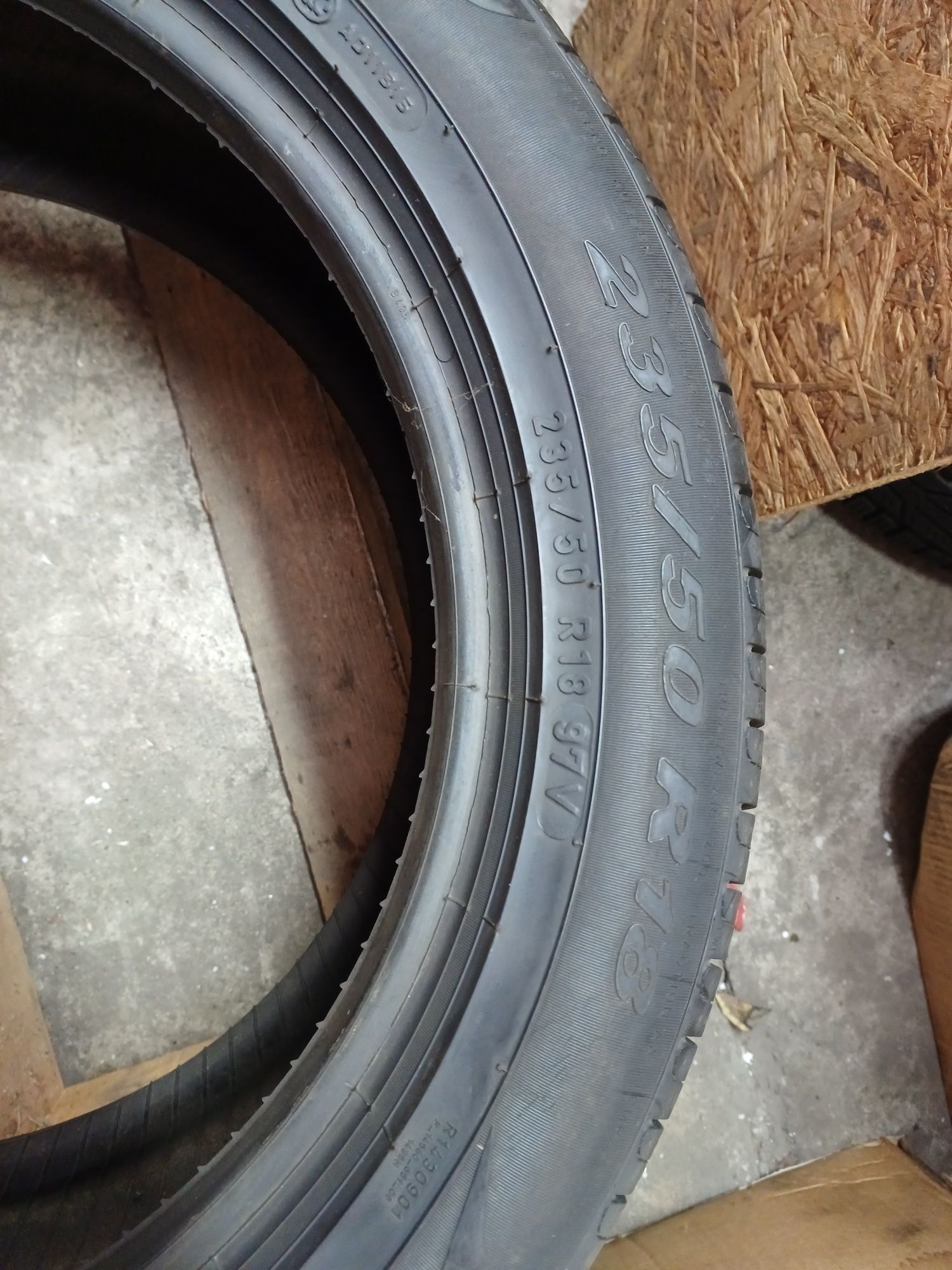 Opony letnie Pirelli 235/50/18