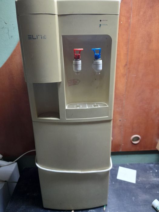 Продам кулер напольный