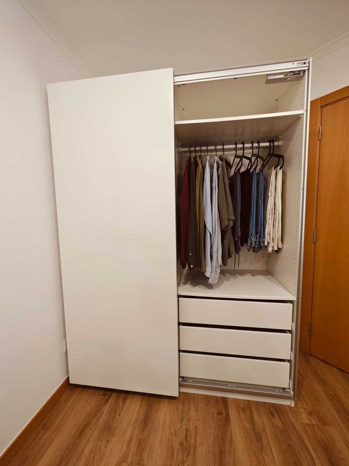 Roupeiro IKEA Pax + Hasvik