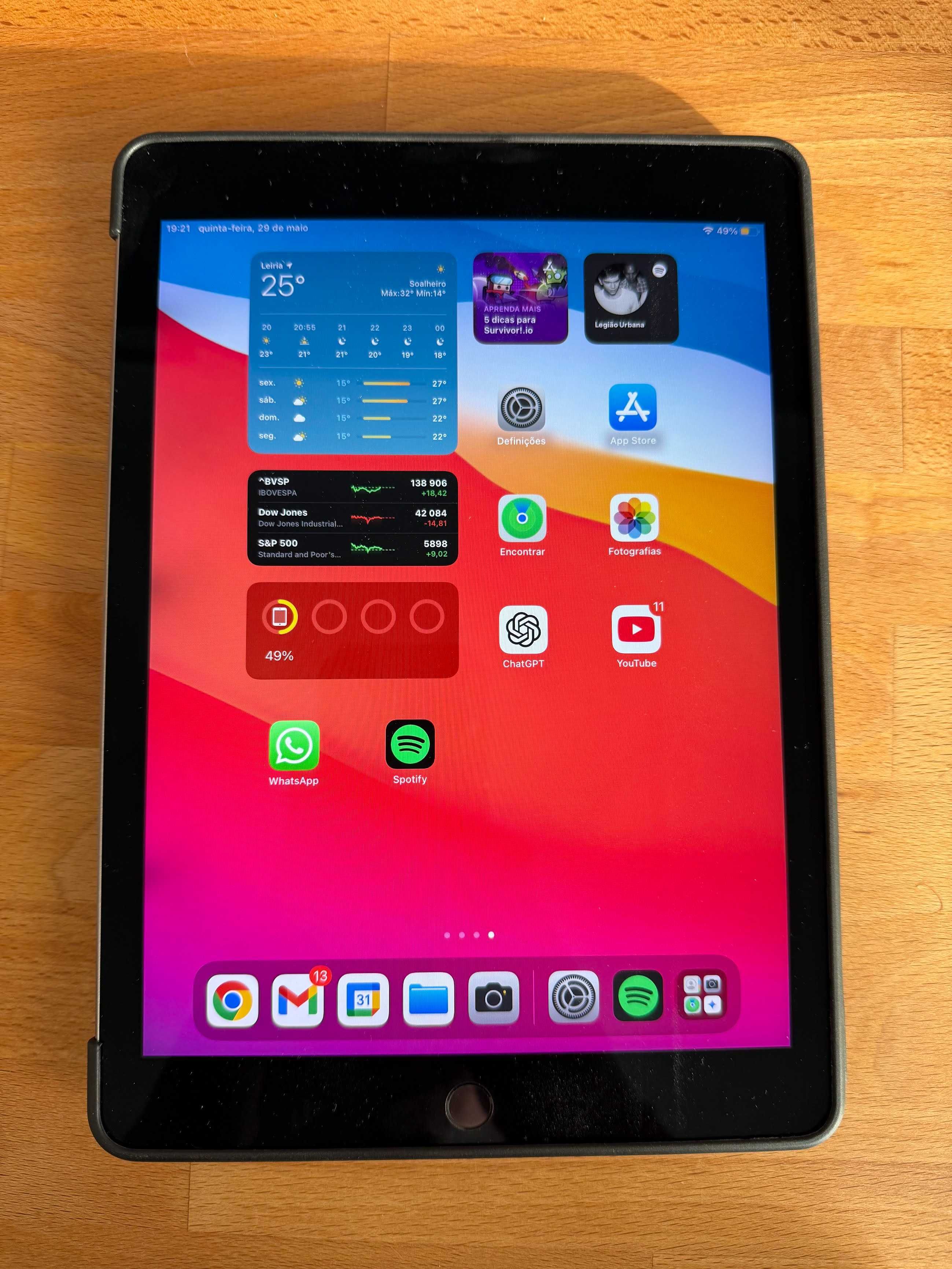 iPad 9.7 (2016) Wi-Fi 32GB + Capa Stand + Carregador Original