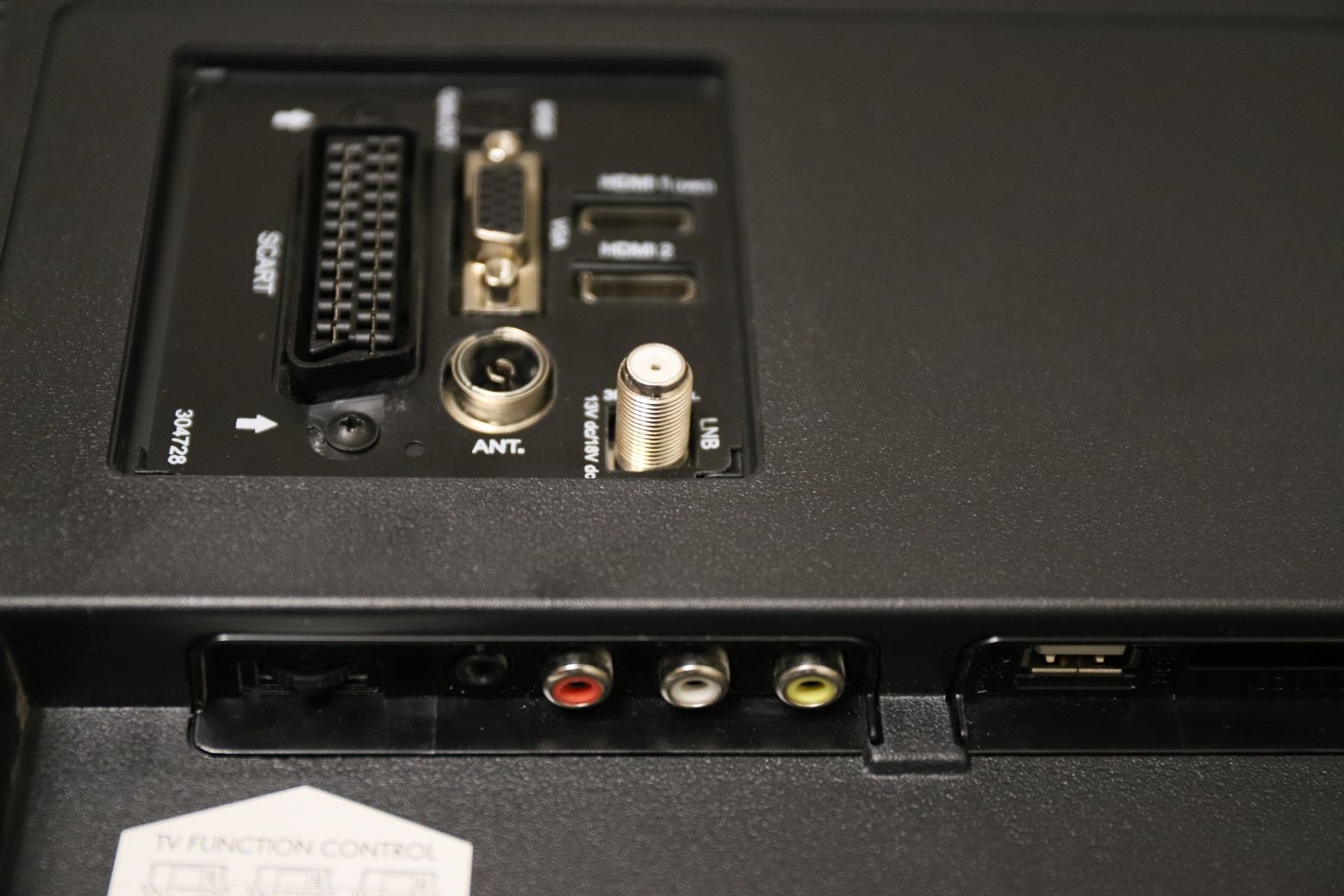 Panasonic  TX - 40CW304   40 дюймов
