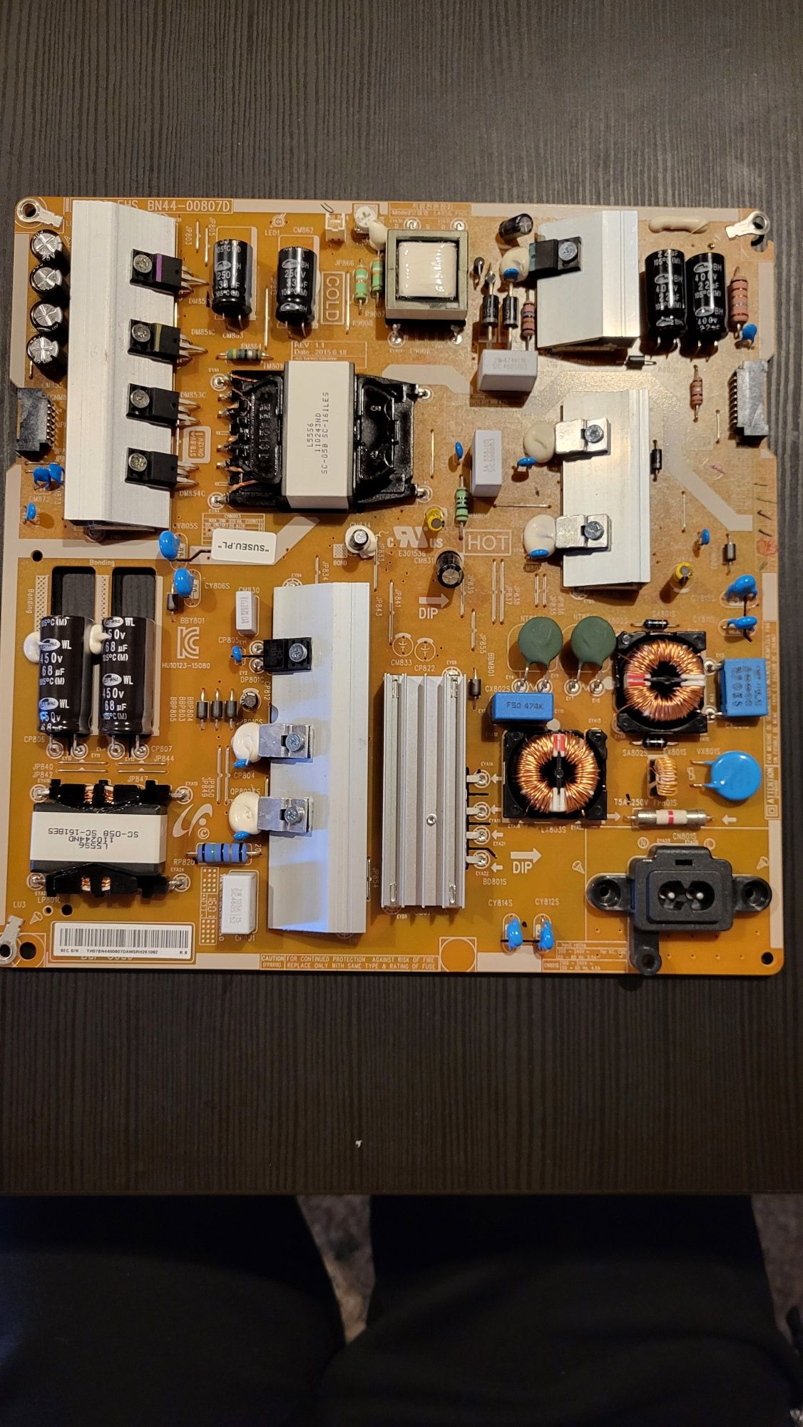 Fonte de alimentação TV Samsung UE48JU6XXX PN na foto