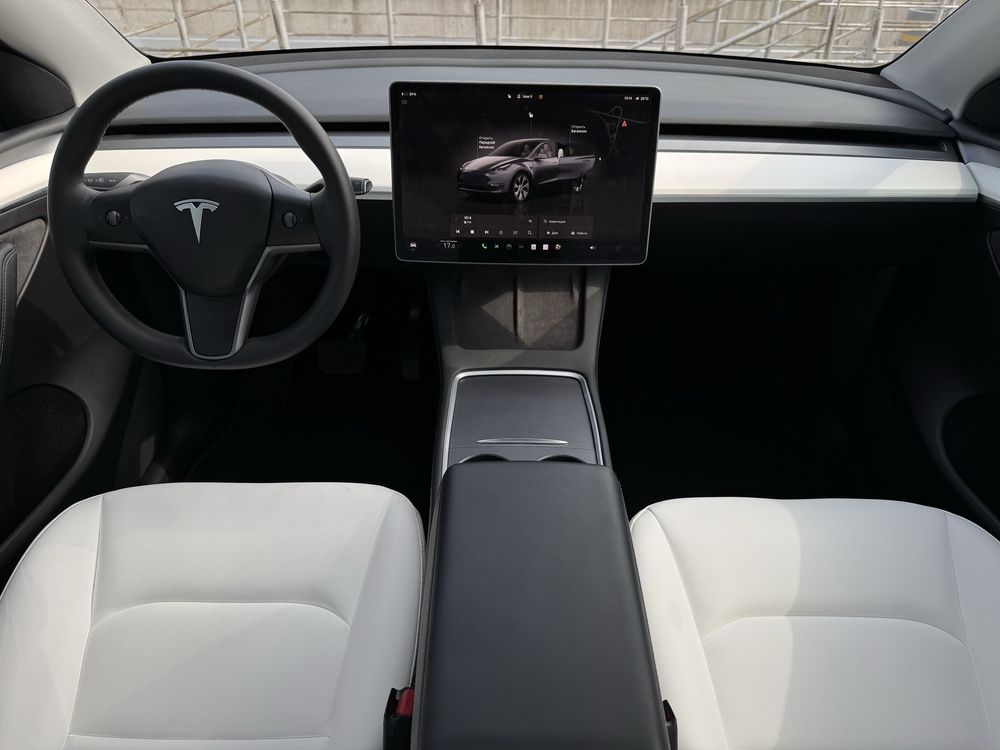 Tesla Model Y Long Range Dual Motor 2022 року, 82кВт, 28т.км.