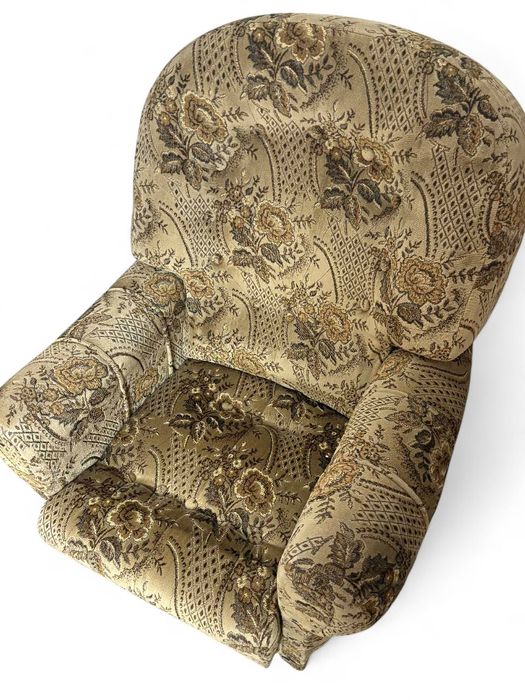 Dwa fotele vintage z pufą – retro / PRL, jeden w świetnym stanie